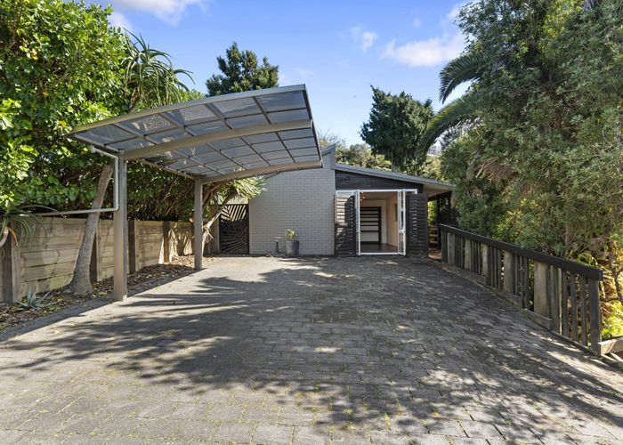  at 1/89 Glamorgan Drive, Torbay, Auckland