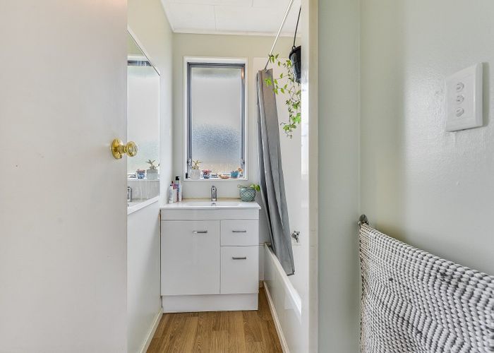  at 36A Montgomery Crescent, Bader, Hamilton