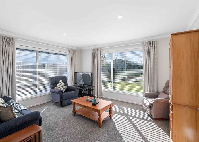  at 21 Bradwell Crescent, Halswell, Christchurch City, Canterbury