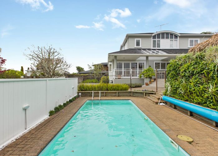  at 231 Beach Road, Campbells Bay, Auckland