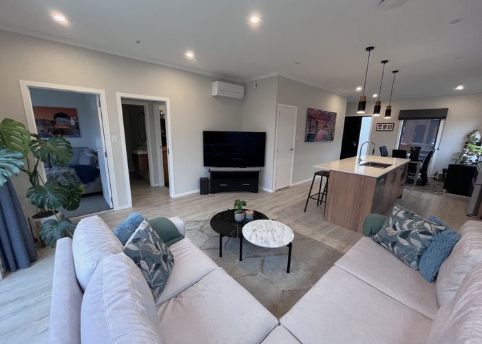  at 8 Balmerino Lane, Wallaceville, Upper Hutt