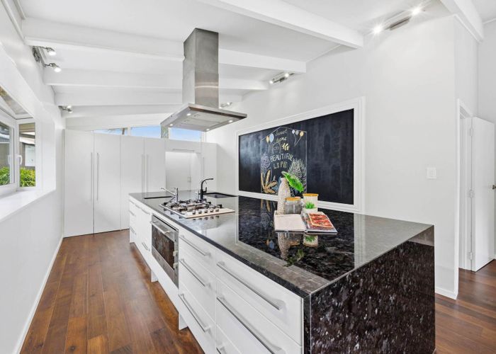  at 26 Pickwick Parade, Mellons Bay, Auckland