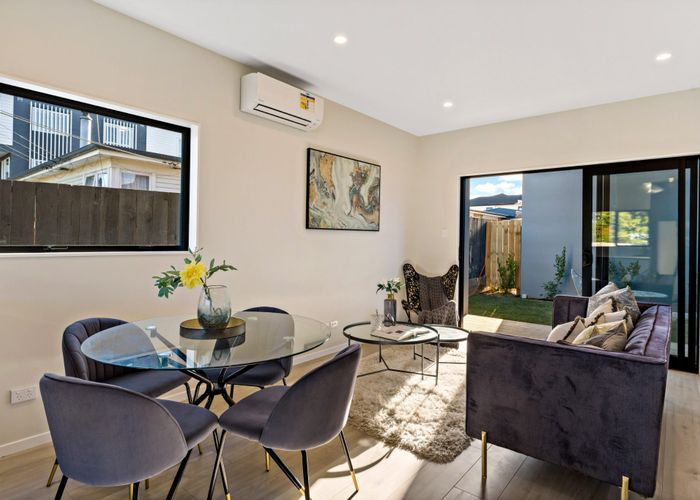  at 2/1 Holland Avenue, Point England, Auckland City, Auckland