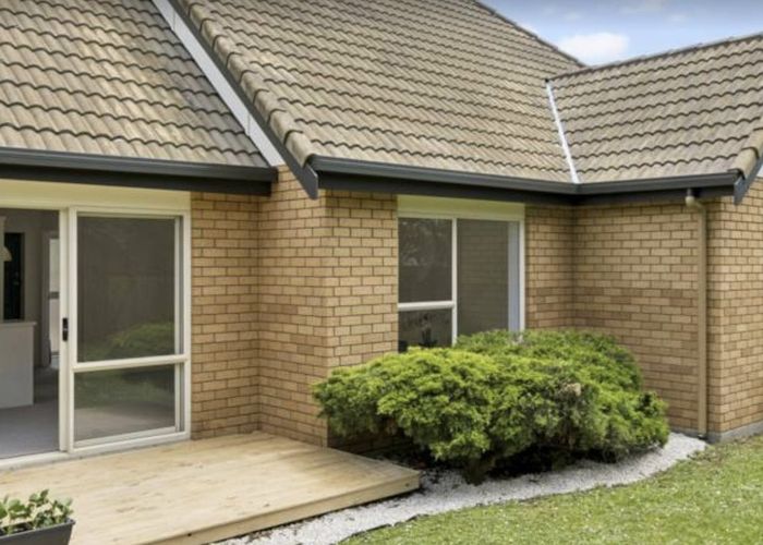  at 2/55 Moore Street, Howick, Auckland