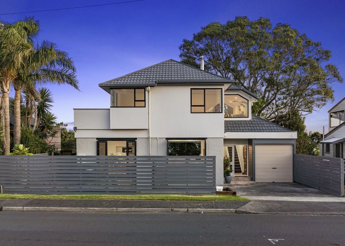  at 1/62 Rangatira Road, Beach Haven, Auckland