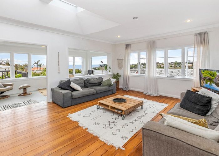  at 1/53 Deep Creek Road, Waiake, Auckland