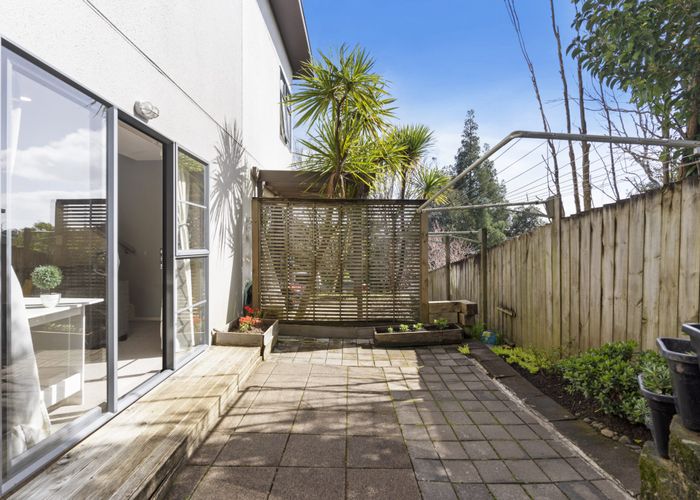  at 24/42 Holly Street, Avondale, Auckland