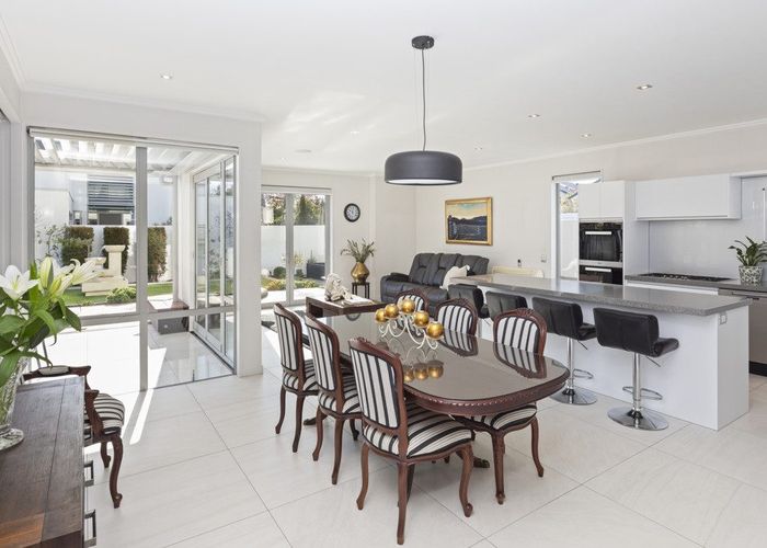  at 11 Roa Road, Fendalton, Christchurch