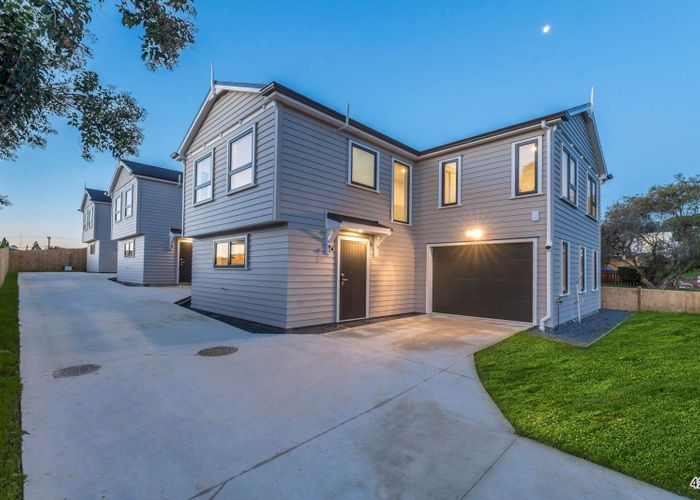  at 42A,B,C Larissa Avenue, Henderson, Waitakere City, Auckland