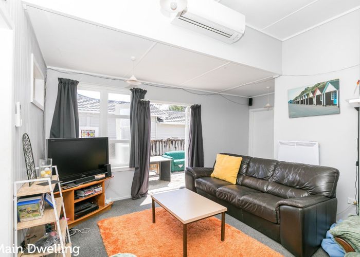  at 209 Galloway Street, Hamilton East, Hamilton