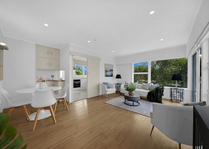  at 4/38 Old Lake Road, Narrow Neck, North Shore City, Auckland