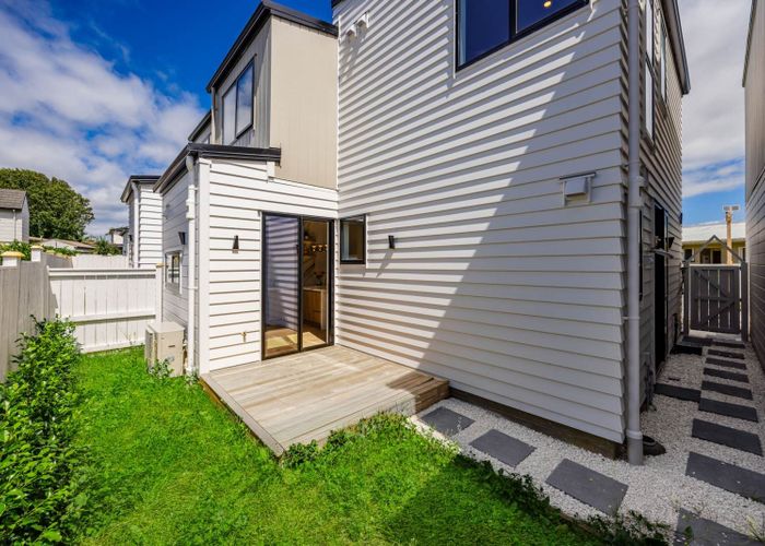  at Lot 4/4 Barrie Avenue, Papatoetoe, Manukau City, Auckland