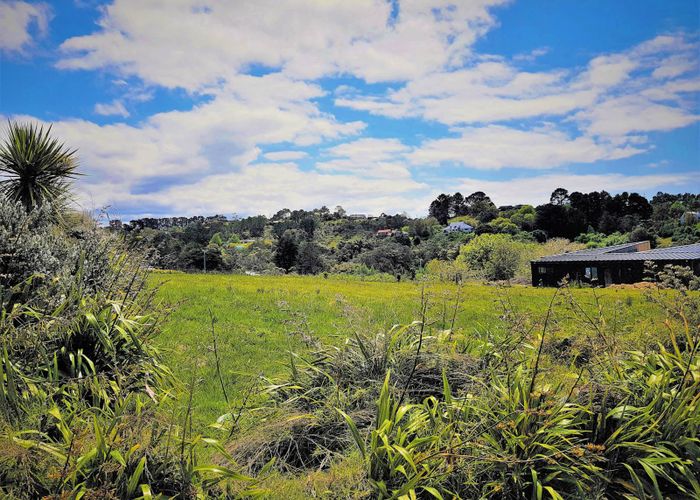  at 5 Laguna Place, Matakatia, Whangaparaoa