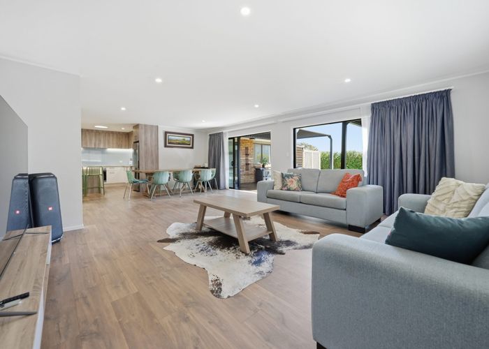  at 120 Hutchinsons Road, Bucklands Beach, Manukau City, Auckland