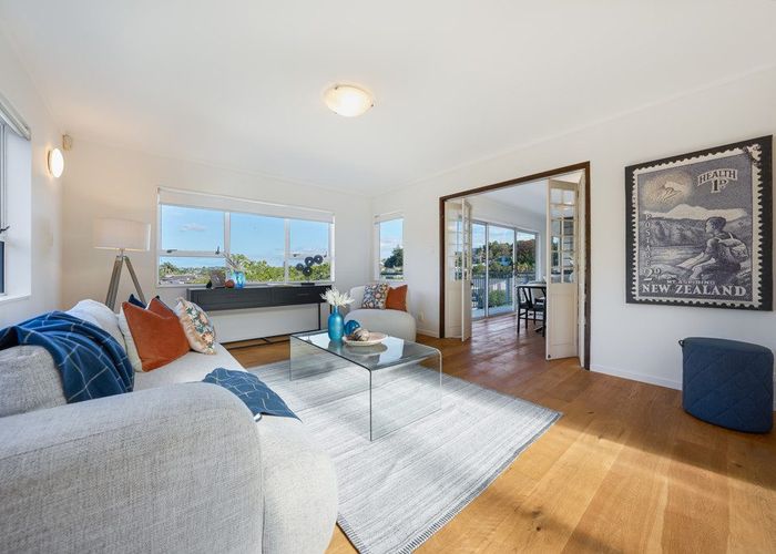  at 94 Stapleford Crescent, Browns Bay, North Shore City, Auckland