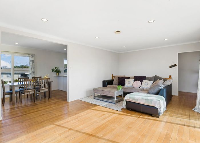  at 33 Chatsworth Crescent, Pakuranga Heights, Manukau City, Auckland