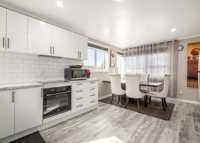  at 112  Rangituhi Crescent, Takapuwahia, Porirua, Wellington