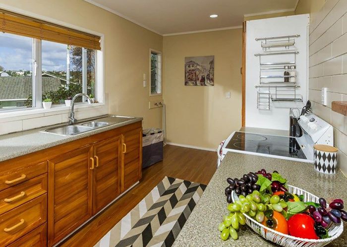  at 2/192 Glamorgan Drive, Torbay, Auckland