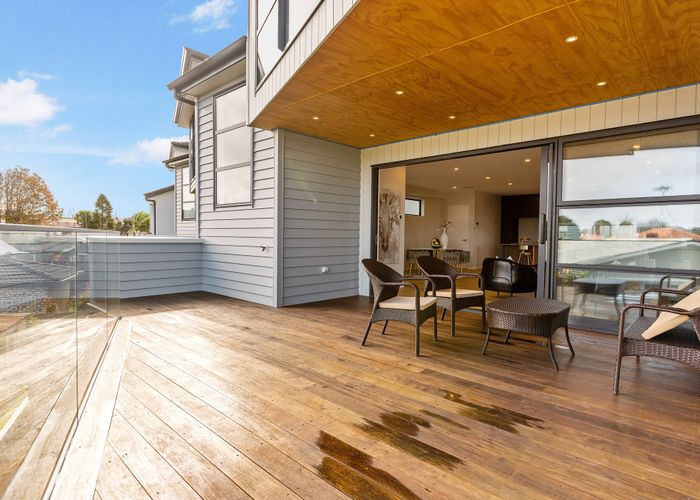  at 837D Manukau Road, Royal Oak, Auckland