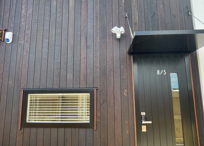  at 8/5 Brandon Road, Glen Eden, Auckland