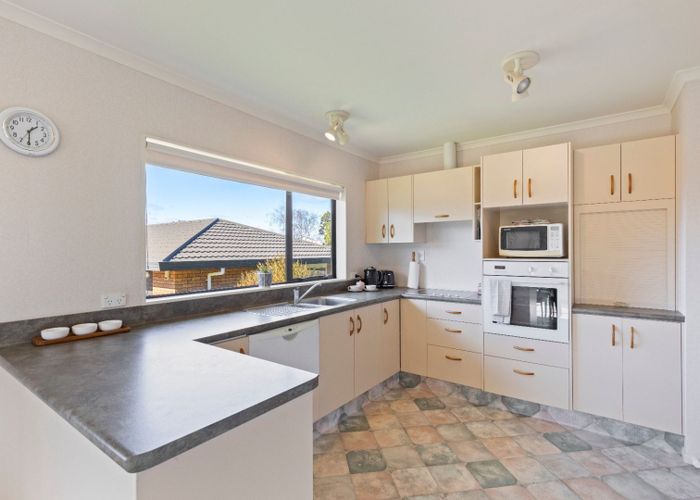  at 2/16 Sandel Rise, Merrilands, New Plymouth
