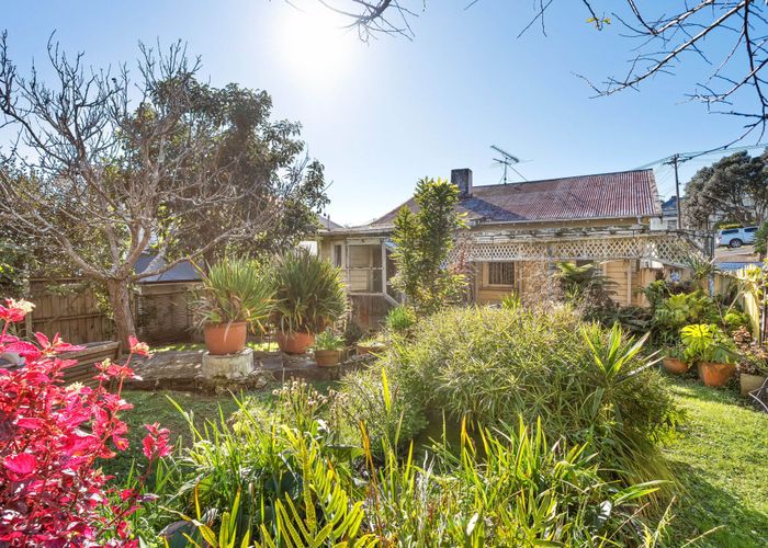  at 16 Beaconsfield Street, Grey Lynn, Auckland City, Auckland