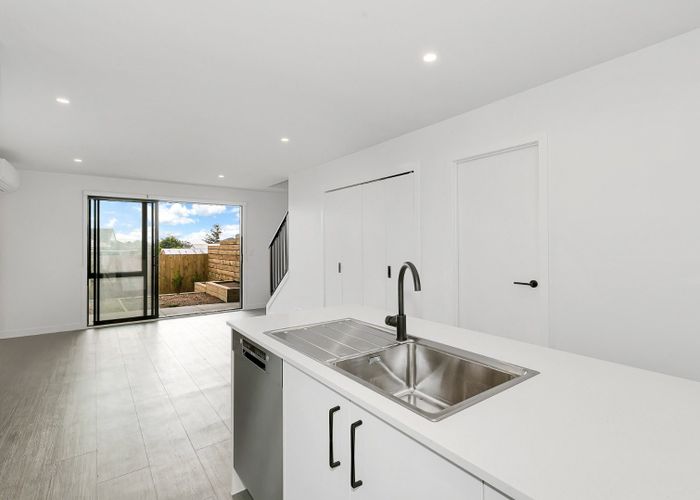 at 20 Whanui Place, Mangere Bridge, Auckland