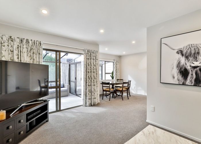  at 3/255 Meola road , Point Chevalier, Auckland City, Auckland