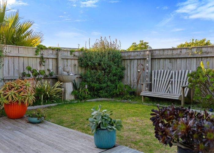  at 5 Byron Brown Place, Otaki Beach, Otaki