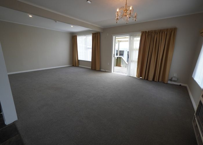  at 9 Bristol Crescent, Roslyn, Palmerston North, Manawatu / Whanganui