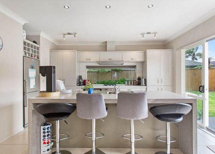  at 37 Stranraer Crescent, Wattle Downs, Manukau City, Auckland