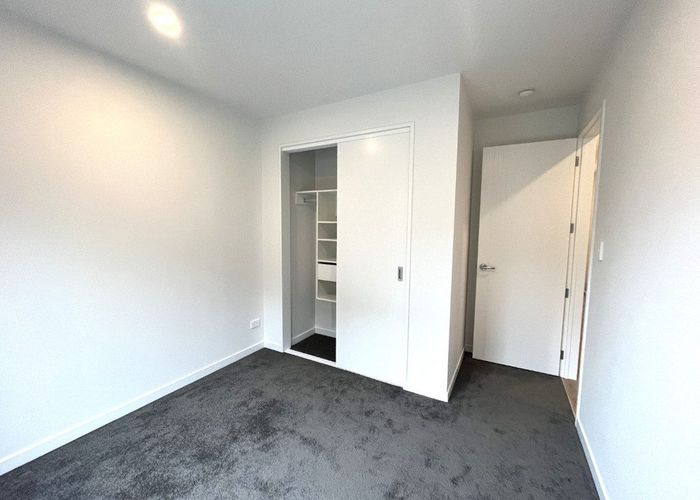  at 11  Irwin Lane, Windsor Park, North Shore City, Auckland