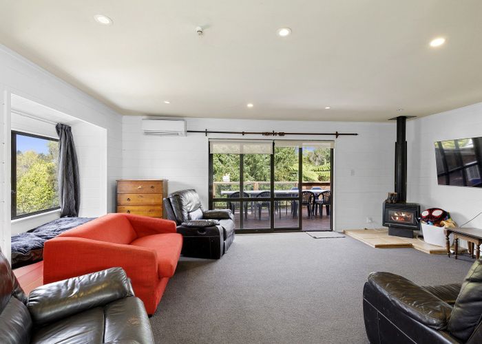  at 6 Serenity Grove, Maoribank, Upper Hutt, Wellington