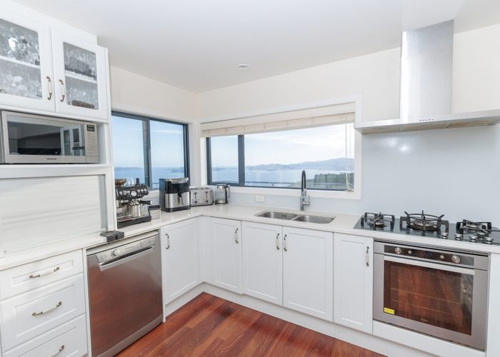  at 18 Bennett Grove, Newlands, Wellington