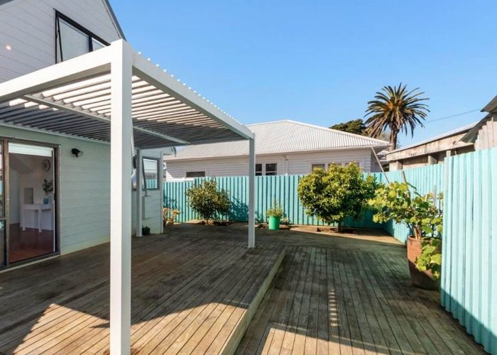  at 2/2 Blockhouse Bay Road, Avondale, Auckland