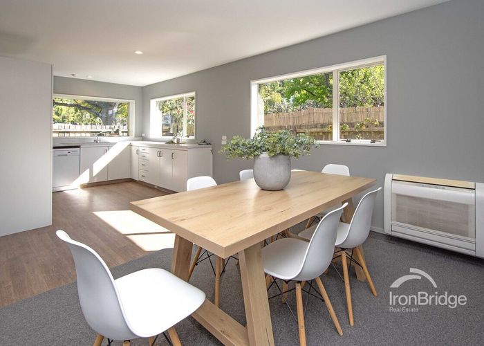  at 2/232 Centaurus Road, Saint Martins, Christchurch