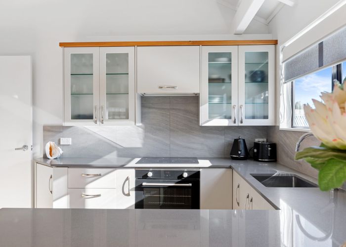  at 954B Papamoa Beach Road, Papamoa, Tauranga