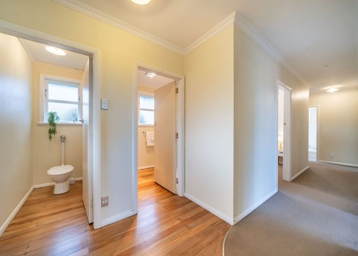  at 10 Vista Crescent, Maoribank, Upper Hutt