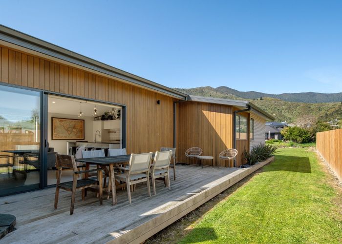  at 11B Beach Road, Waikawa, Picton