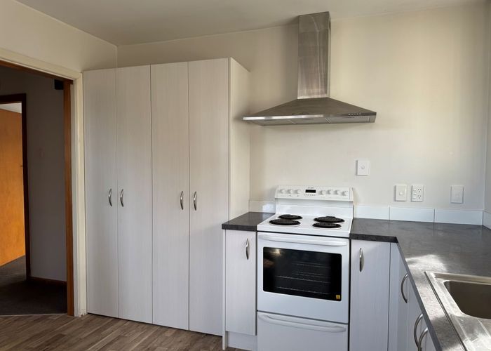  at 2/124 Brookside Terrace, Bryndwr, Christchurch City, Canterbury