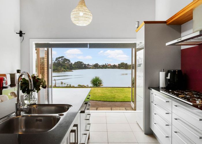  at 15 Freelance Terrace, Pahurehure, Papakura, Auckland