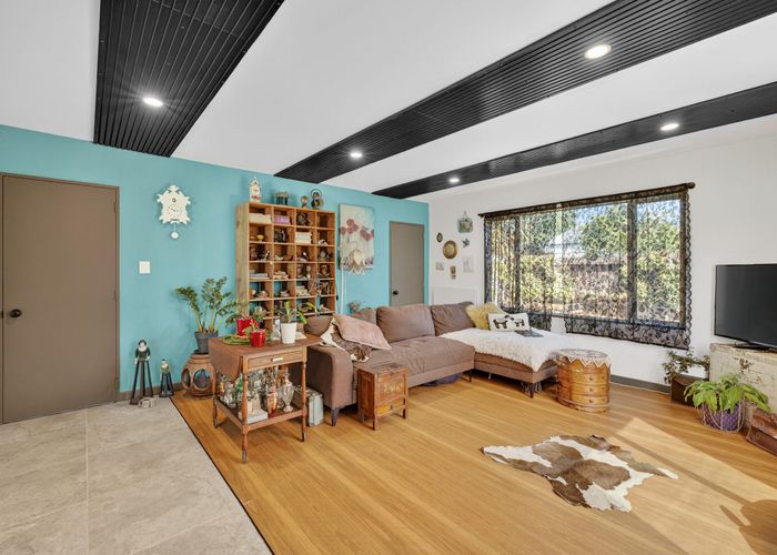  at 2/44 Shakespeare Road, Waltham, Christchurch City, Canterbury