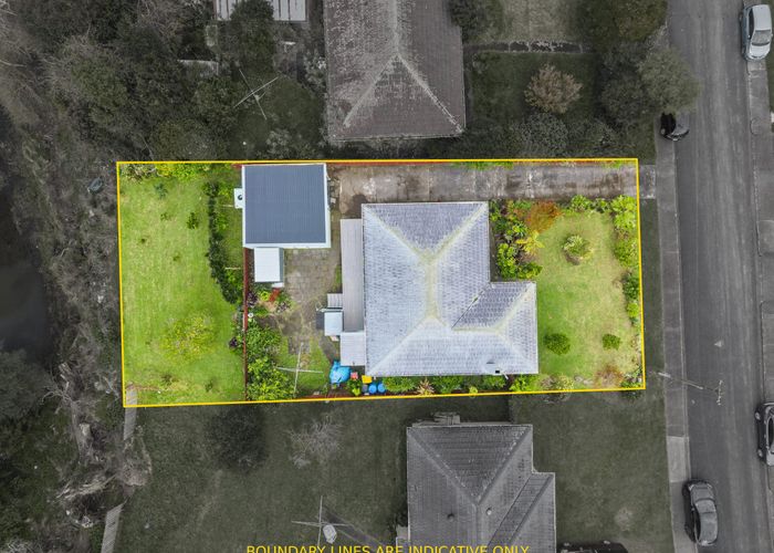  at 6 Lawrence Place, Otara, Manukau City, Auckland