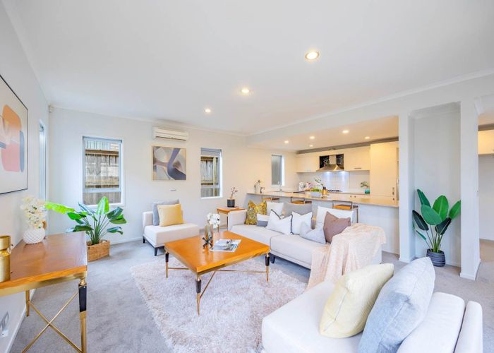  at 71 Fields Parade, Oteha, Auckland