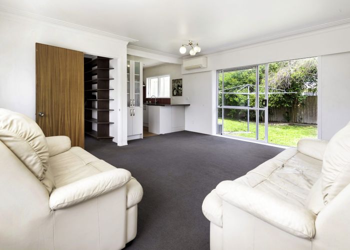  at 2/8 Birdwood Avenue, Papatoetoe, Auckland