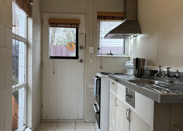  at 1/80 Purchas Street, St Albans, Christchurch