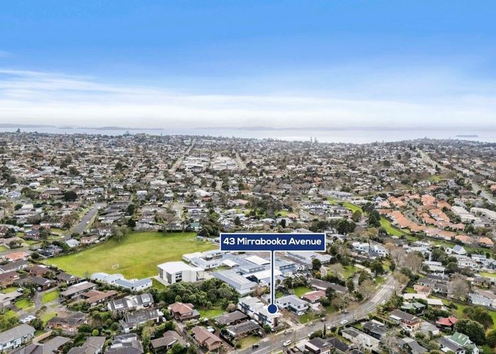  at 43d Mirrabooka Avenue, Botany Downs, Manukau City, Auckland