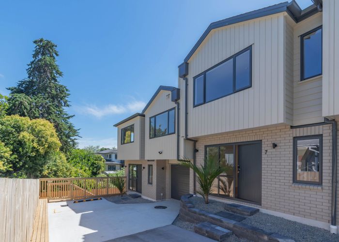  at 19 Earlsworth Road, Mangere, Manukau City, Auckland