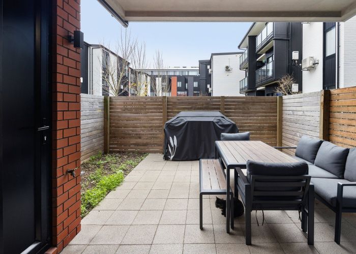  at 1/182 London Street, Hamilton Central, Hamilton