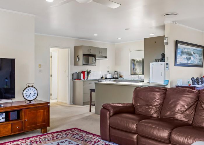  at 11 Killygordon Place, Massey, Waitakere City, Auckland